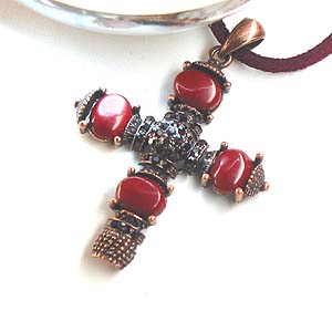 Versant Red Cross Necklace