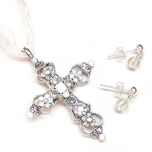 Lace Victorian White Necklace