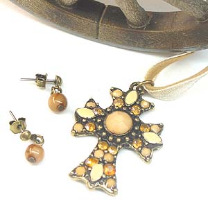 Stone Roads Brown Necklace